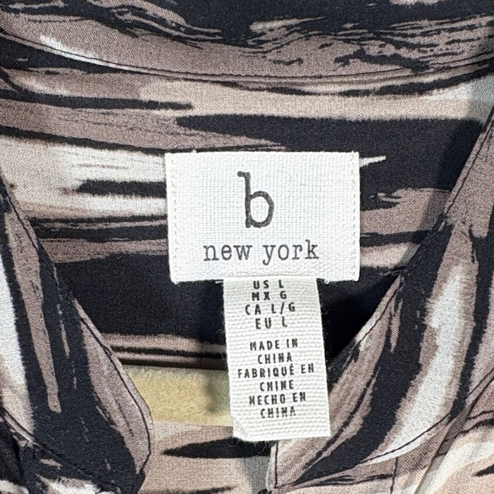 b new york Black and Tan Patterned Button Down Shirt with Pockets - Picture 2 of 10
